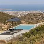 Moonhouse Paros * Kostos