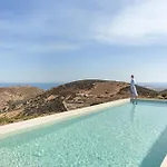 Moonhouse Paros Вилла
