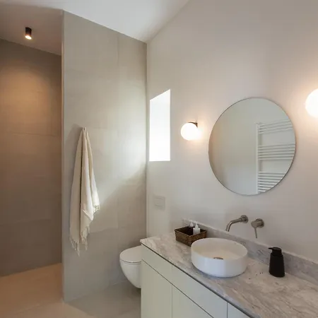 Moonhouse Paros Kóstos