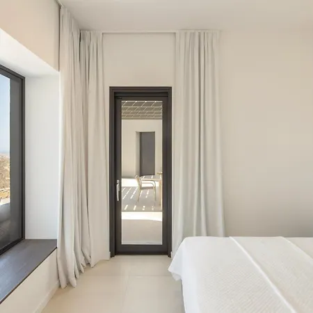 Moonhouse Paros Kóstos