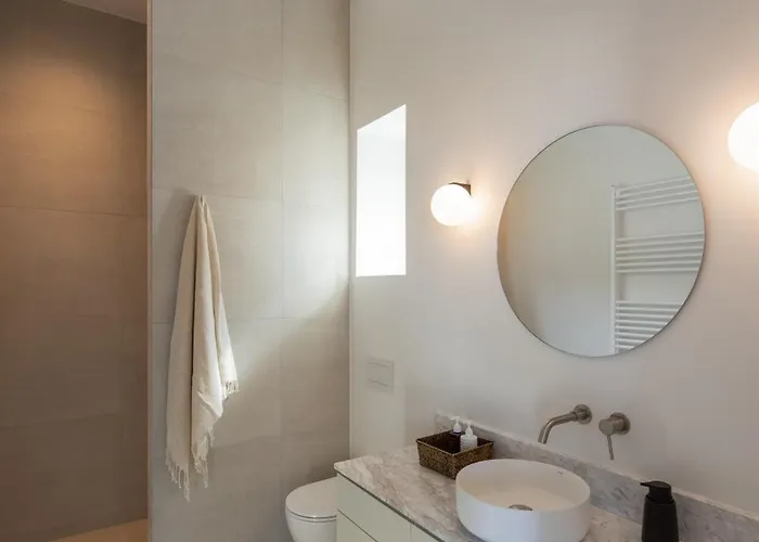 Moonhouse Paros Kostos